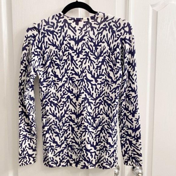 Lilly Pulitzer Adelaide Sweater Navy Coral Design Long Sleeves V-Neck - Picture 3 of 7